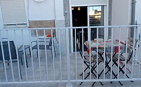 Lola Apartment Encorts